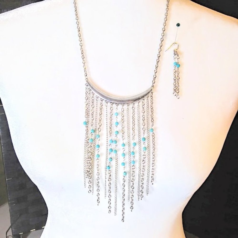 NWOT*CRESCENT FOCAL POINT W/CASCADING CHAIN W/TURQUOISE NECKLACE & EARRINGS